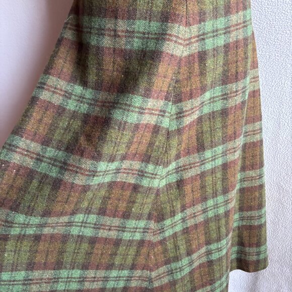 1950s-1970s Green Brown Wool Plaid Flare Skirt 28 Waist - Picture 3 of 11